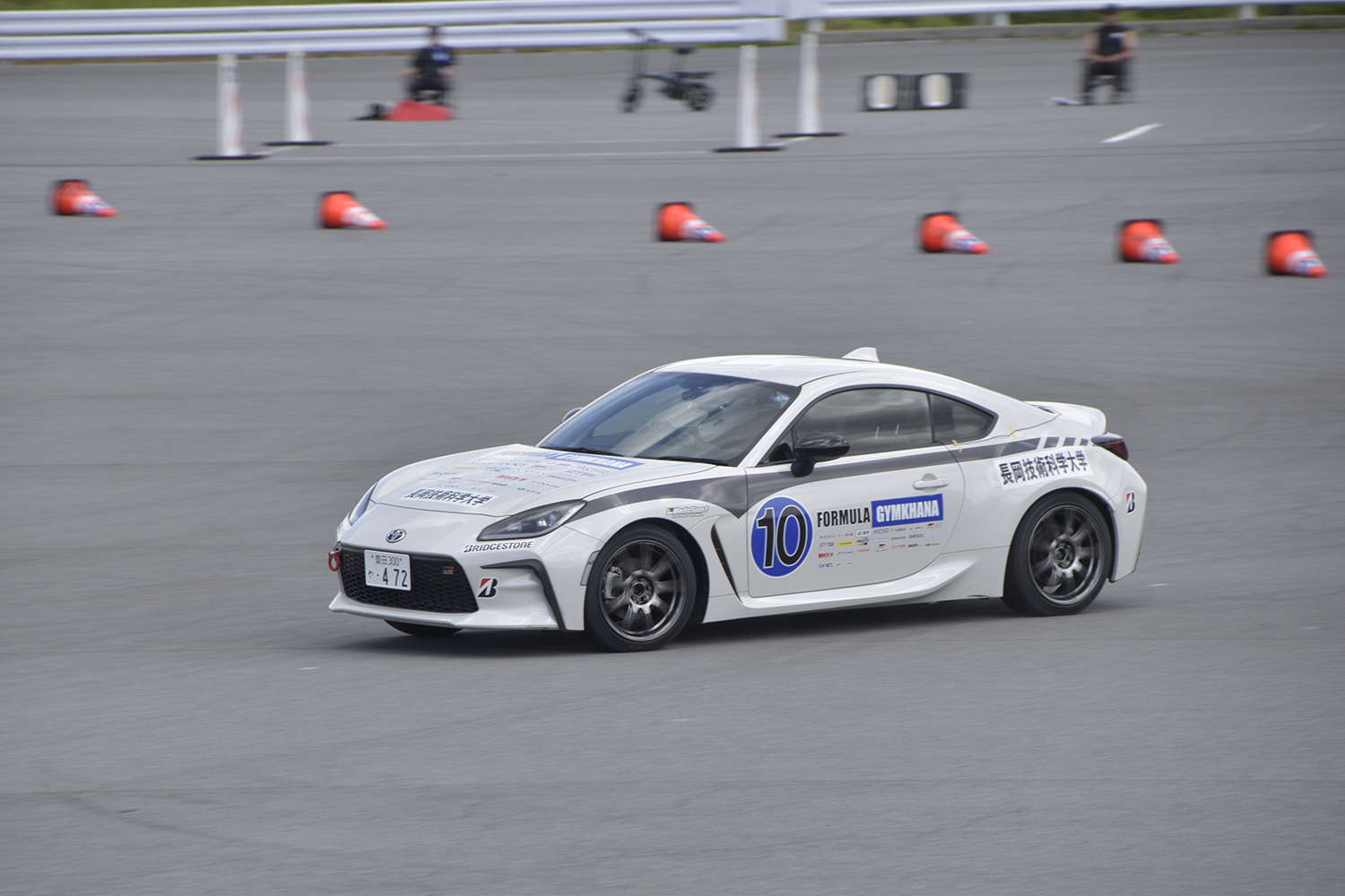 長岡技術科学大学自動車部の走行