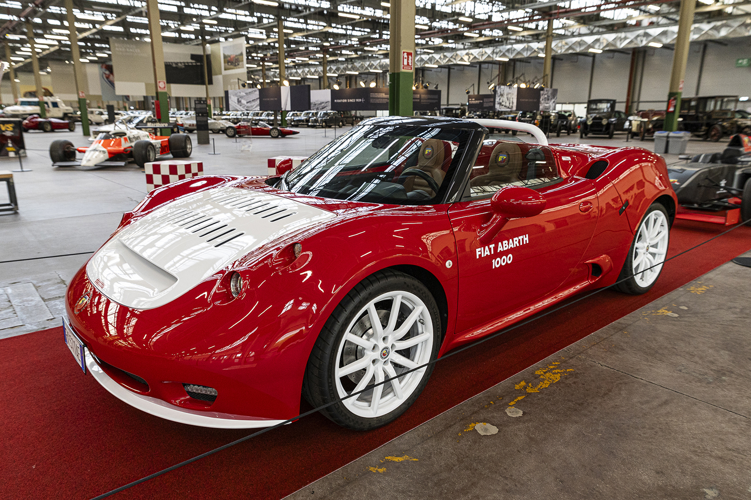 レストアだけでなく名車も現代版新型として復活させていた「アバルトクラシケ」とは 〜 画像14
