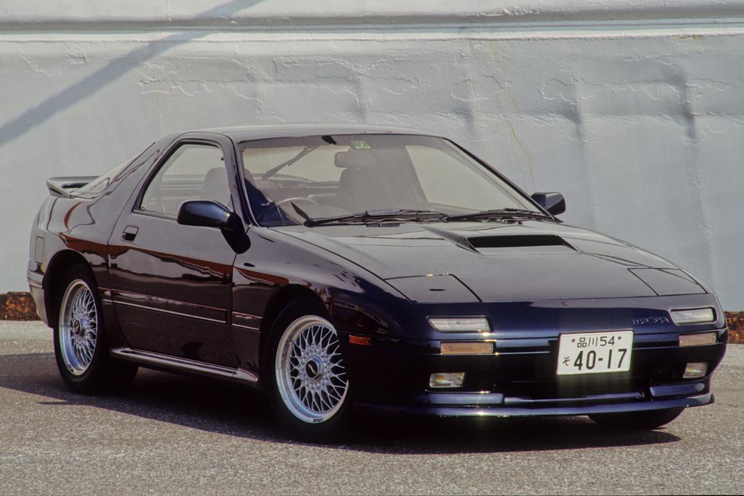 マツダRX-7のフロントスタイリング