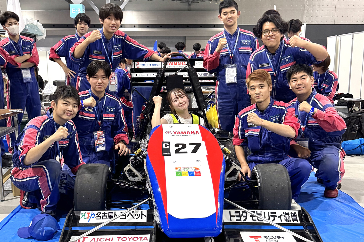 学生フォーミュラに参戦するトヨタ整備学園の生徒たち