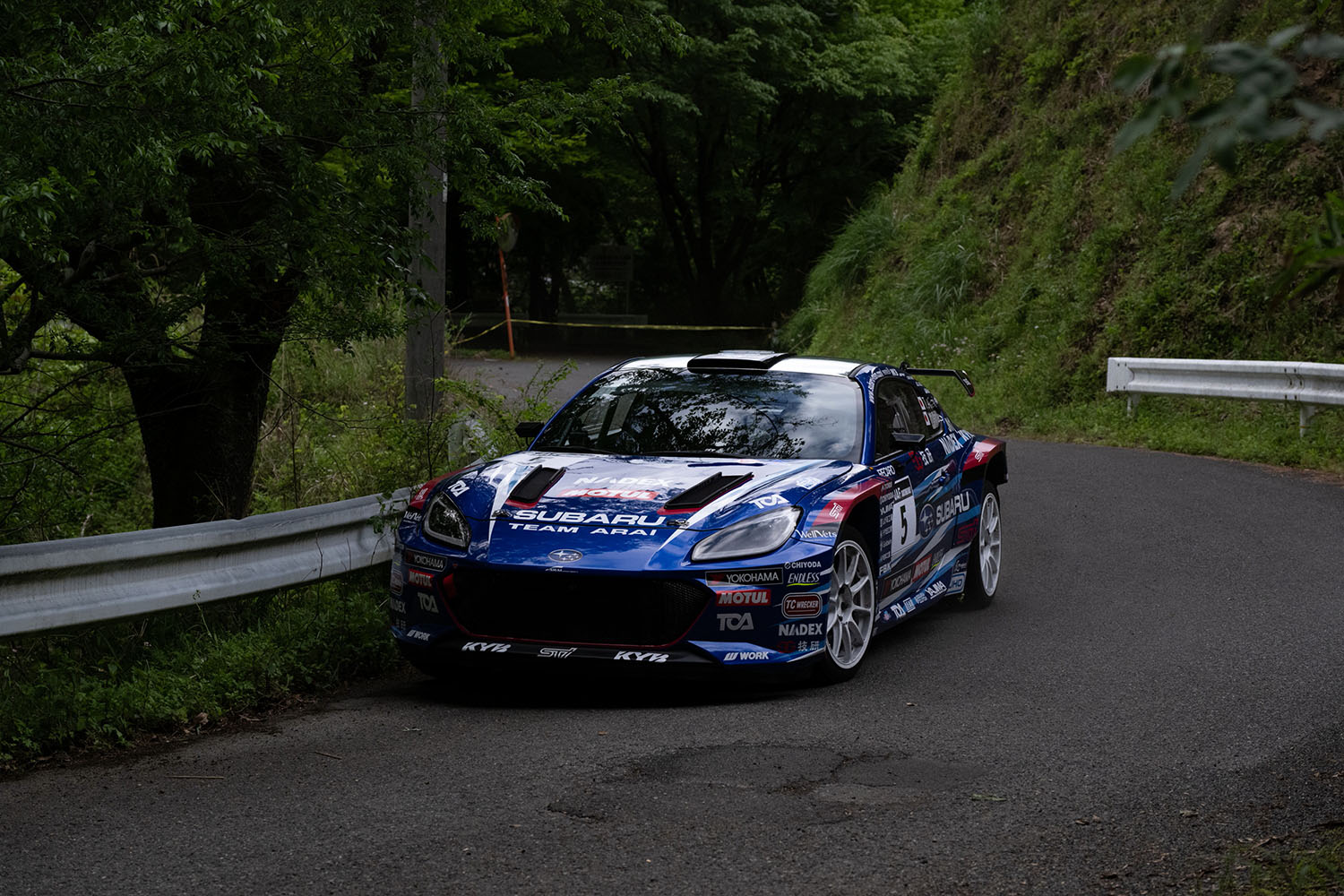 SUBARUの新戦闘機「4WDのBRZ」を全日本ラリーに投入！　世界の新井と開発者に戦闘力を直撃した