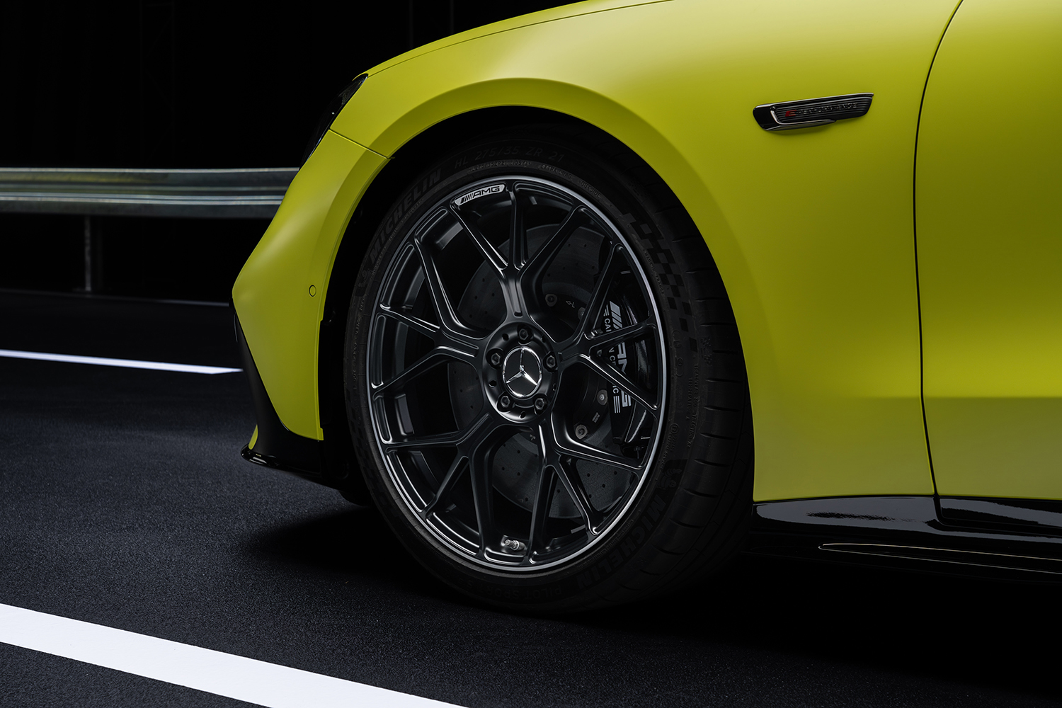 メルセデスAMGの新型GT 4ドアクーペが怪物ＥＶになっていた 〜 画像12