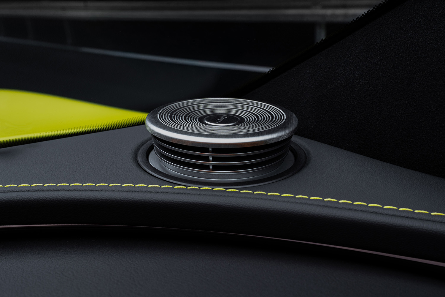 メルセデスAMGの新型GT 4ドアクーペが怪物ＥＶになっていた 〜 画像21