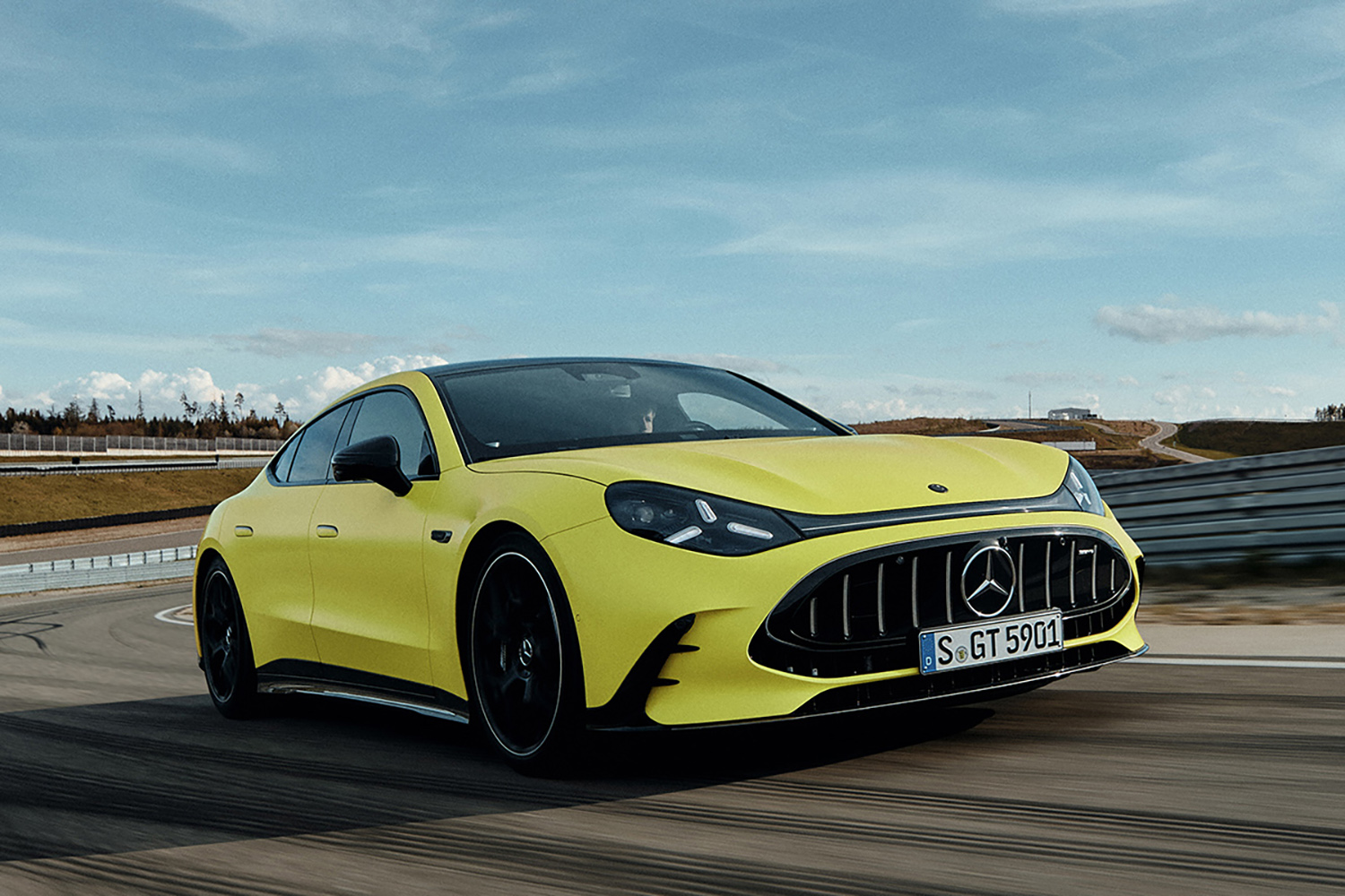 メルセデスAMGの新型GT 4ドアクーペが怪物ＥＶになっていた 〜 画像24