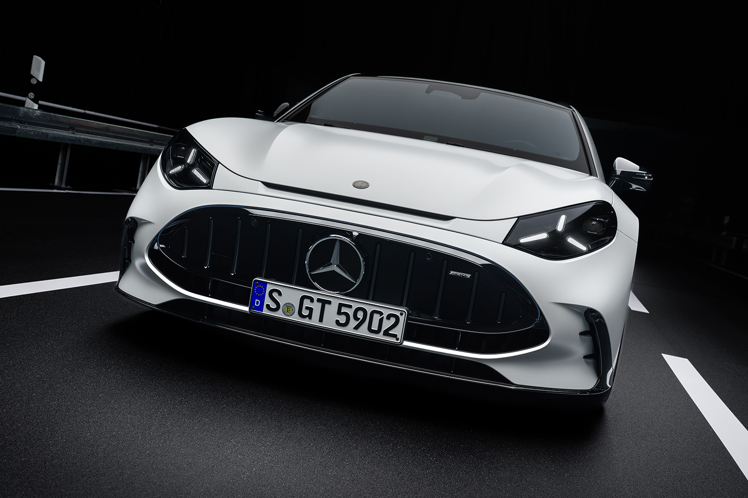 メルセデスAMGの新型GT 4ドアクーペが怪物ＥＶになっていた 〜 画像34