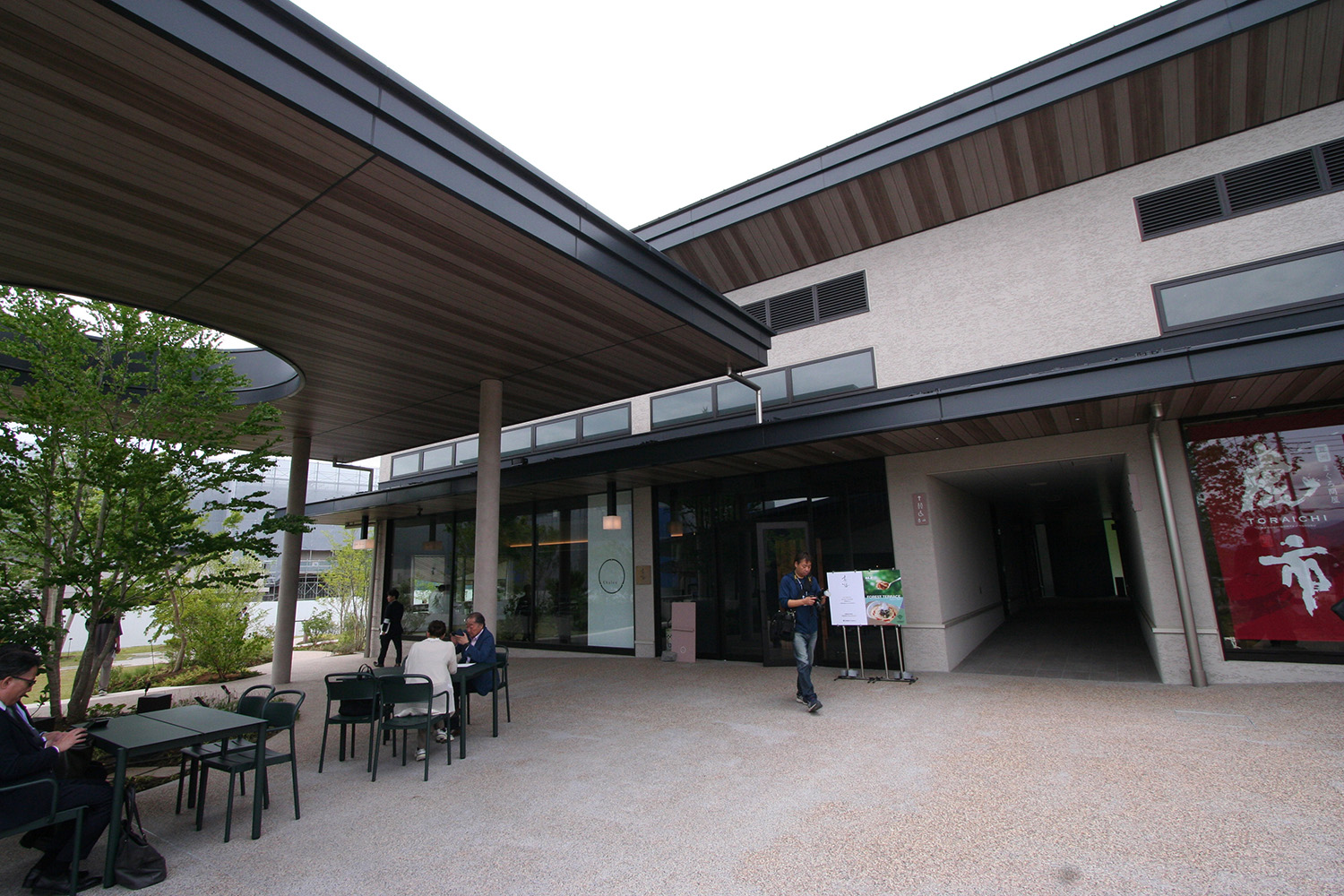 「富士モータースポーツフォレストテラス」の５店舗が先行開業 〜 画像49