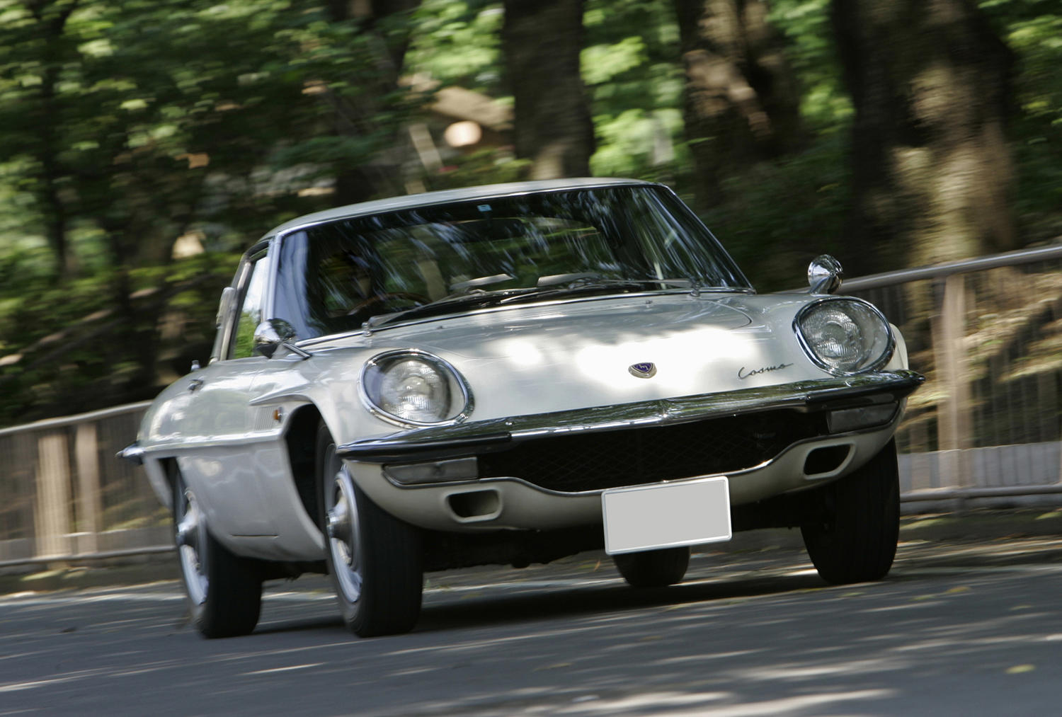 「エヴァ」シリーズに登場する名車たち