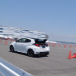 【画像】最新GRヤリスとGRカローラの性能を特設コースで試乗できるってマジか！　TGRのスペシャル試乗会が秒で完売!!【AMA2026】 〜 画像16