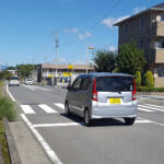 【画像】横断者がいないのに対向車が横断歩道の手前で一時停止していたらコチラも停まらないと違反！　まったく知られていない道交法の解釈で取り締まられる例が増えていた!! 〜 画像2