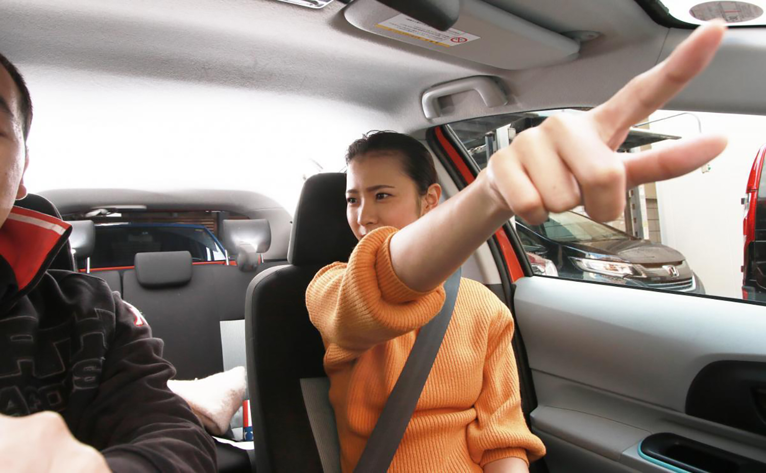 煽り運転の指示