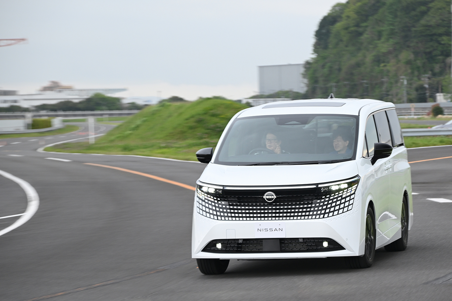 新型エルグランドの先行試乗 〜 画像59