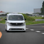 【画像】【試乗】新型エルグランドの「打倒アルファード」の答えがこれだ！　驚異のトルク500Nmと圧倒的静粛性の一方で「課題」も見えた 〜 画像78