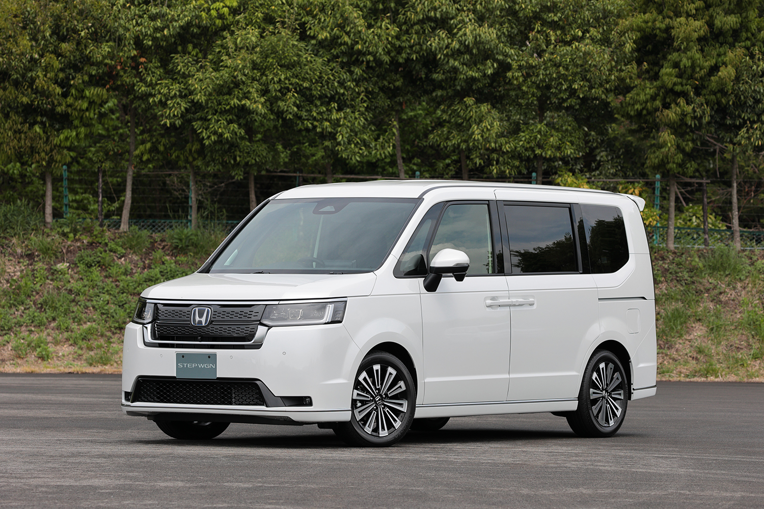 ホンダ・ステップワゴン 〜 画像10