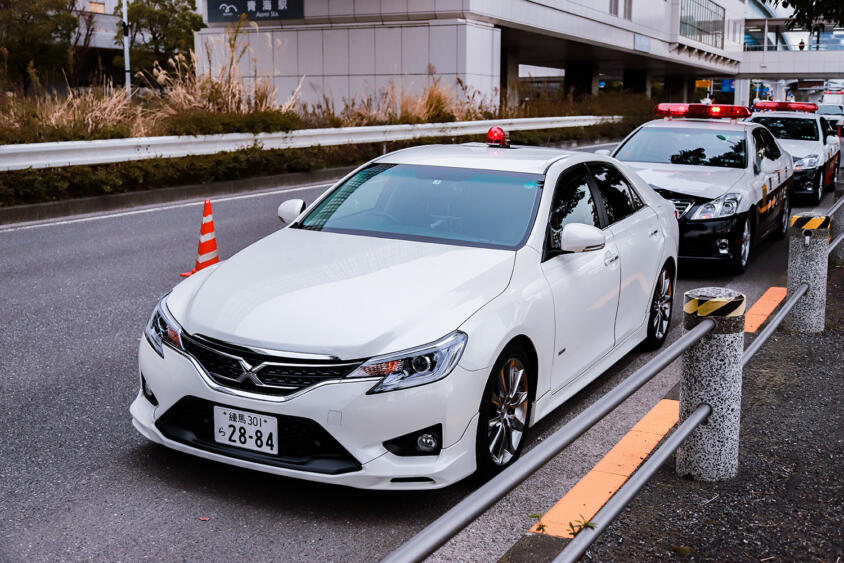 走り屋を恐怖のどん底の突き落とした「爆速覆面パトカー」がついに勇退！　「マークX＋M」という反則級のマシン