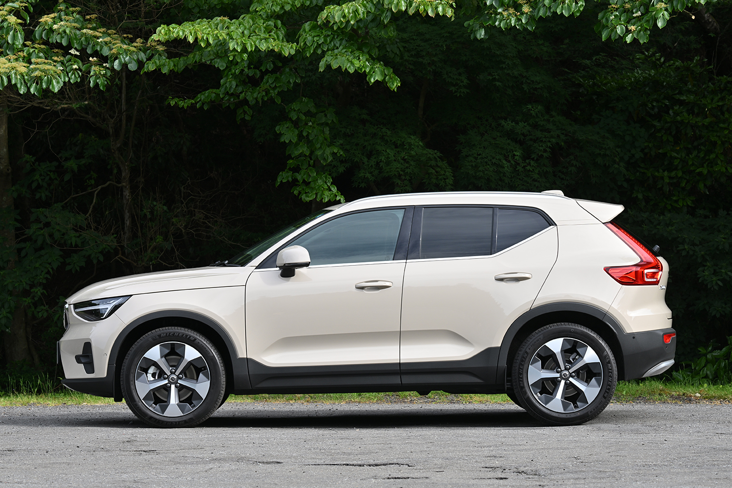 ボルボ XC40 ウルトラB4 AWD 〜 画像48
