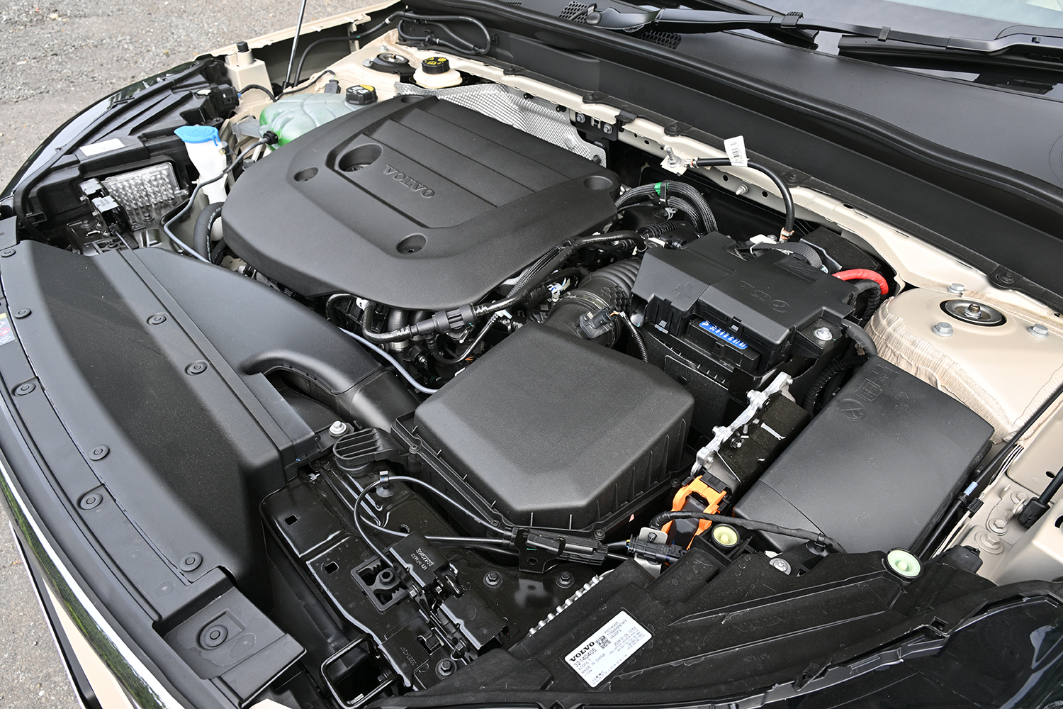 ボルボ XC40 ウルトラB4 AWDのエンジン 〜 画像47