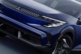北米で展開する新型EV「エクリプス スポーツバック」が日産のEVに激似だった