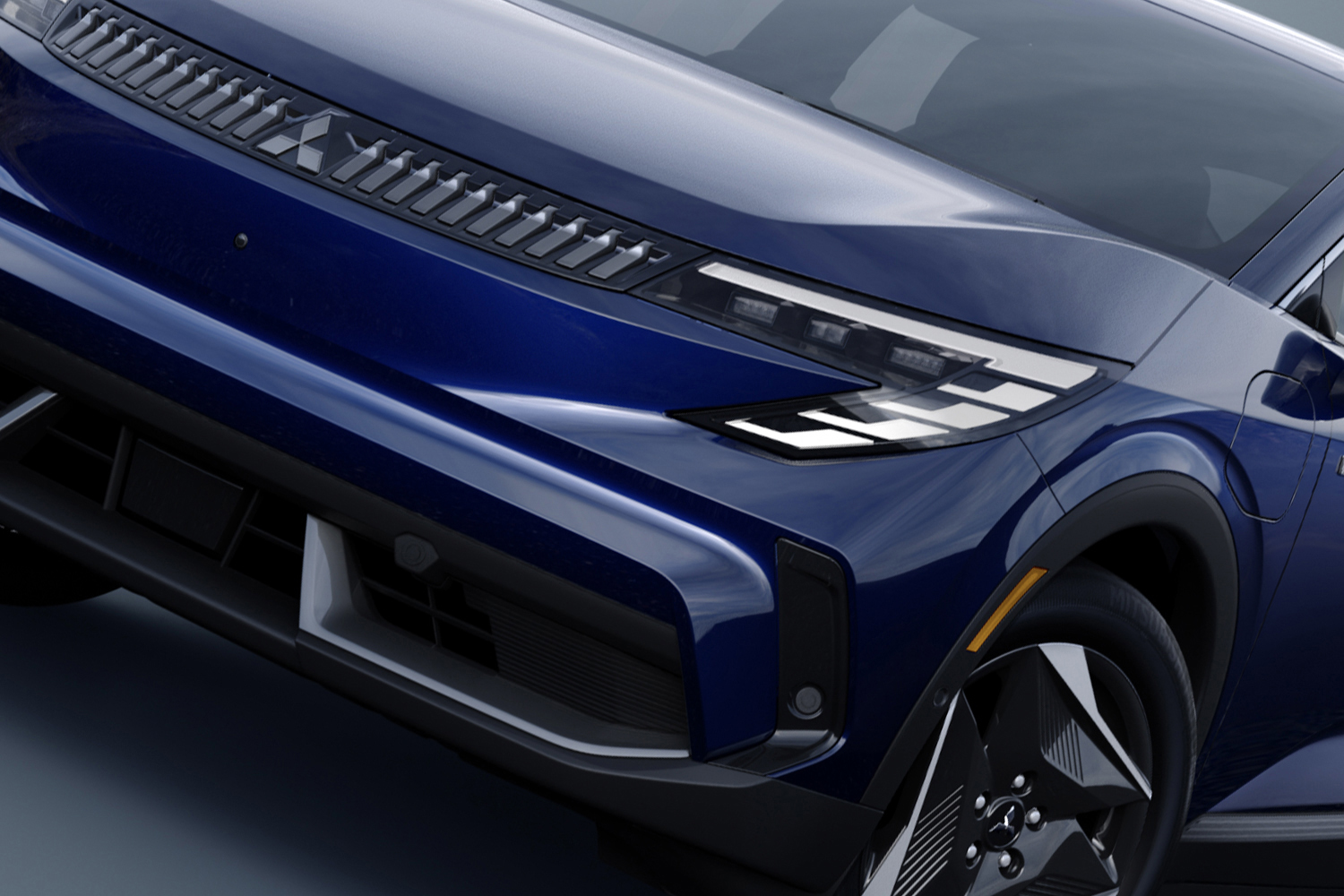 北米で展開する新型EV「エクリプス スポーツバック」が日産のEVに激似だった