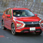 【画像】日産車に激似のこのクルマは……ともあれ三菱が伝統ある「エクリプス」の名を絶やさぬことに乾杯!! 〜 画像3
