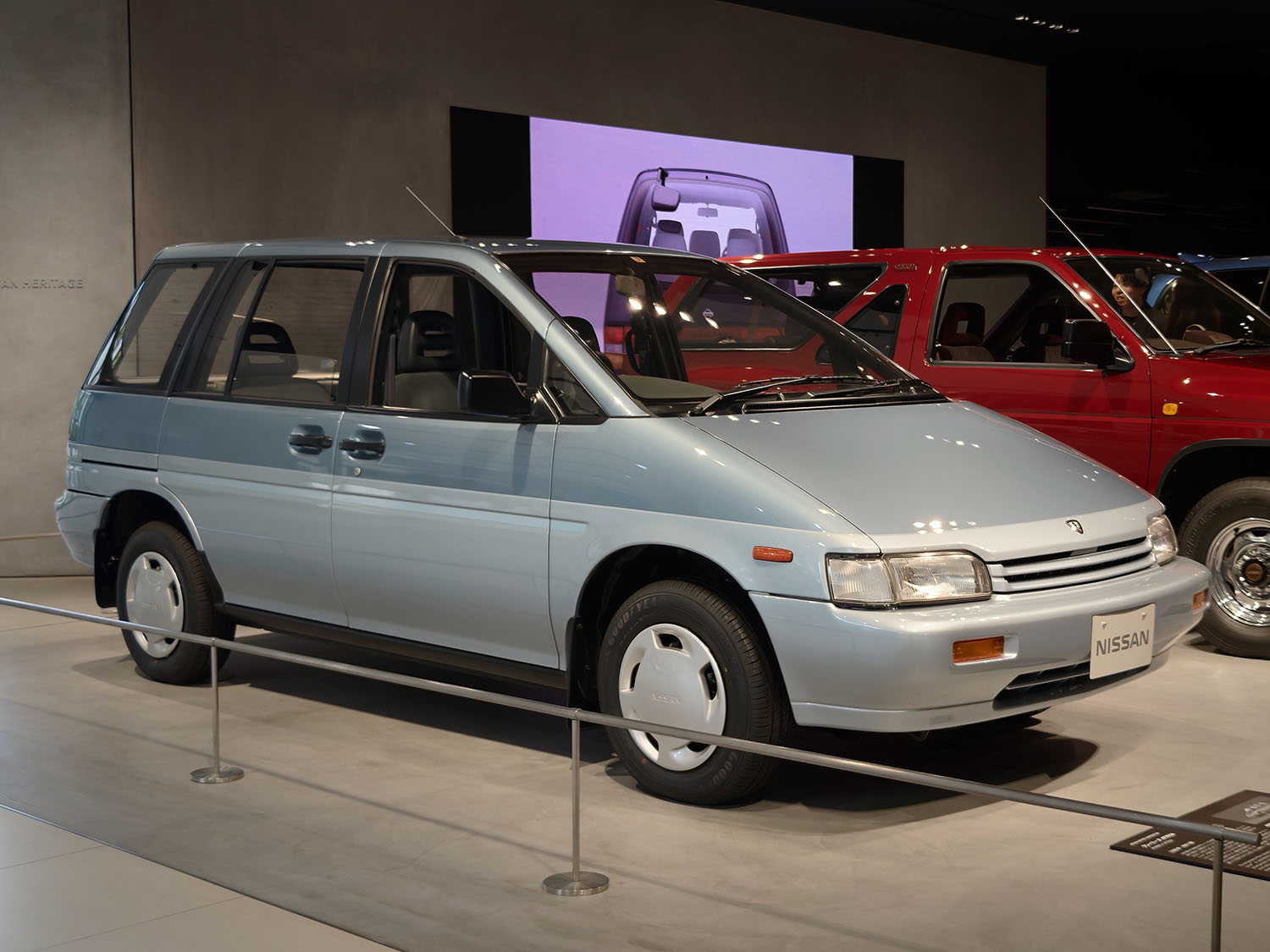 日産 プレーリー（2代目）
