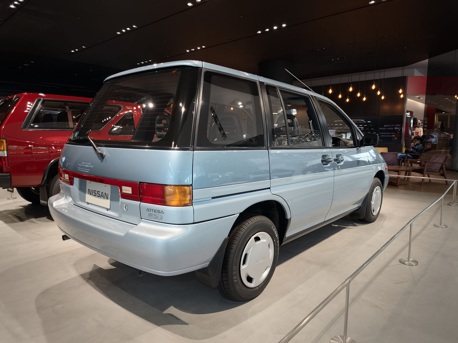 日産 プレーリー（2代目）
