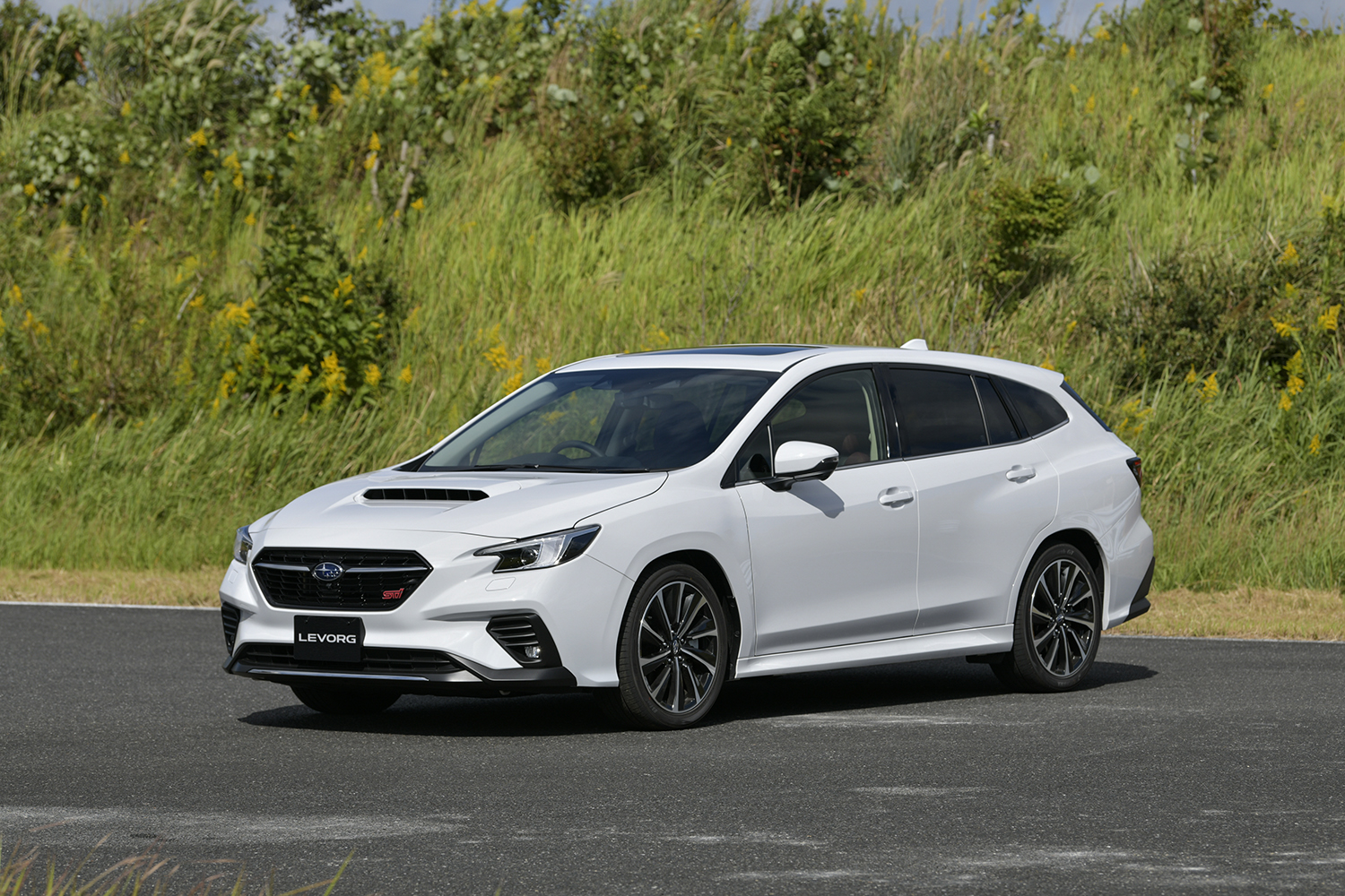 スバル・レヴォーグ STI Spert R