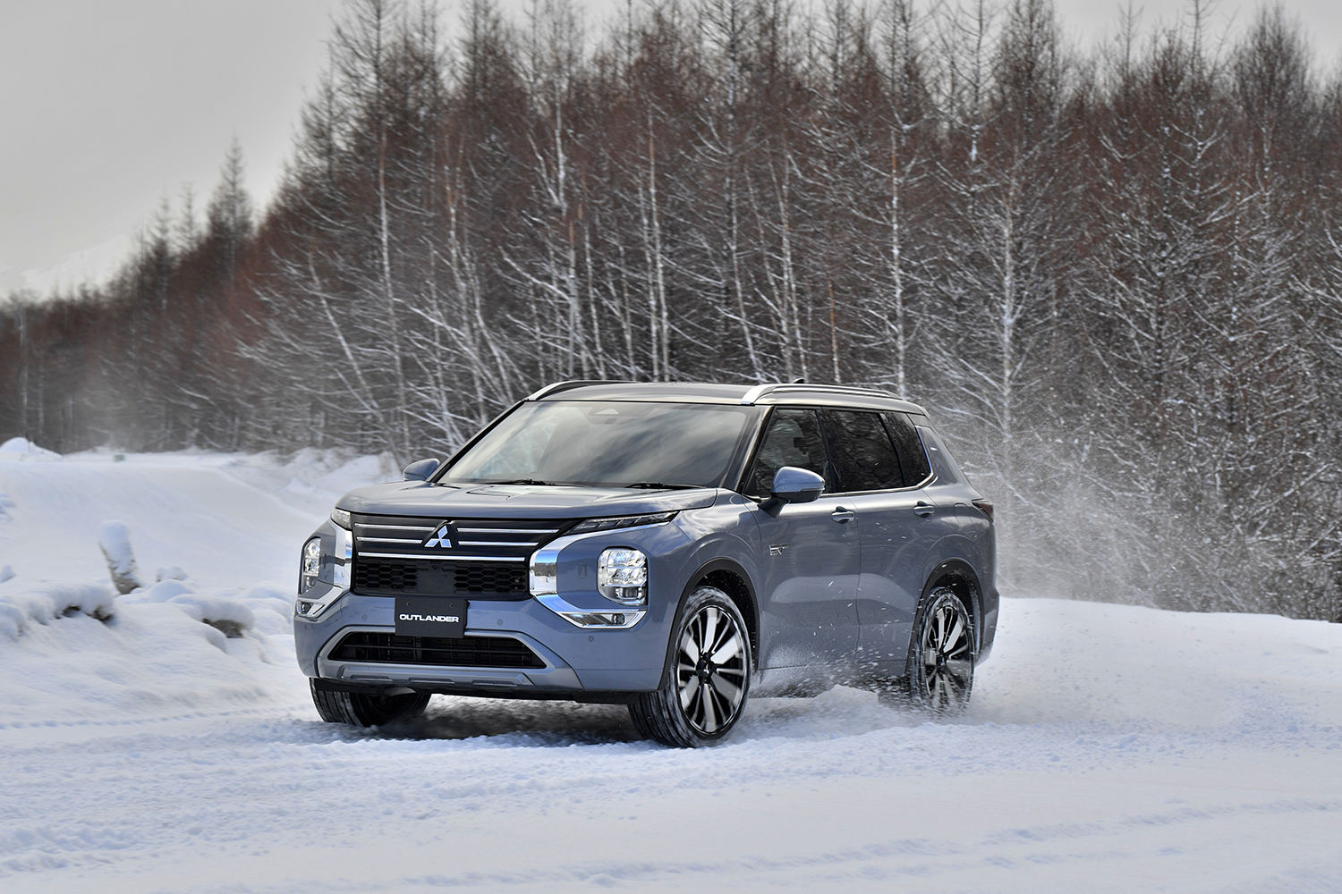 三菱 アウトランダーPHEV 〜 画像10