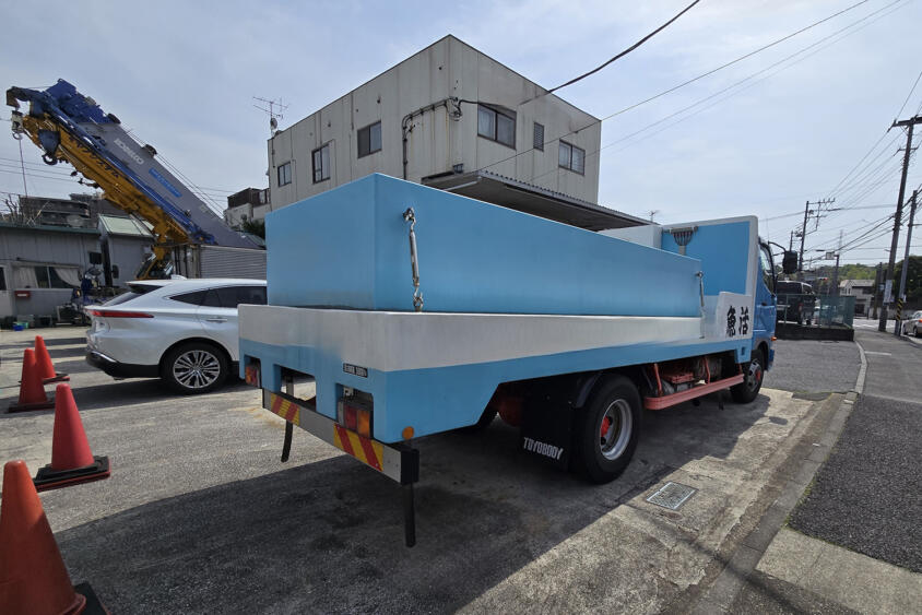 トラックの荷台部分は荷物によって構造も工夫もまったく違う！　知られざる「荷室」の中身をご紹介!!