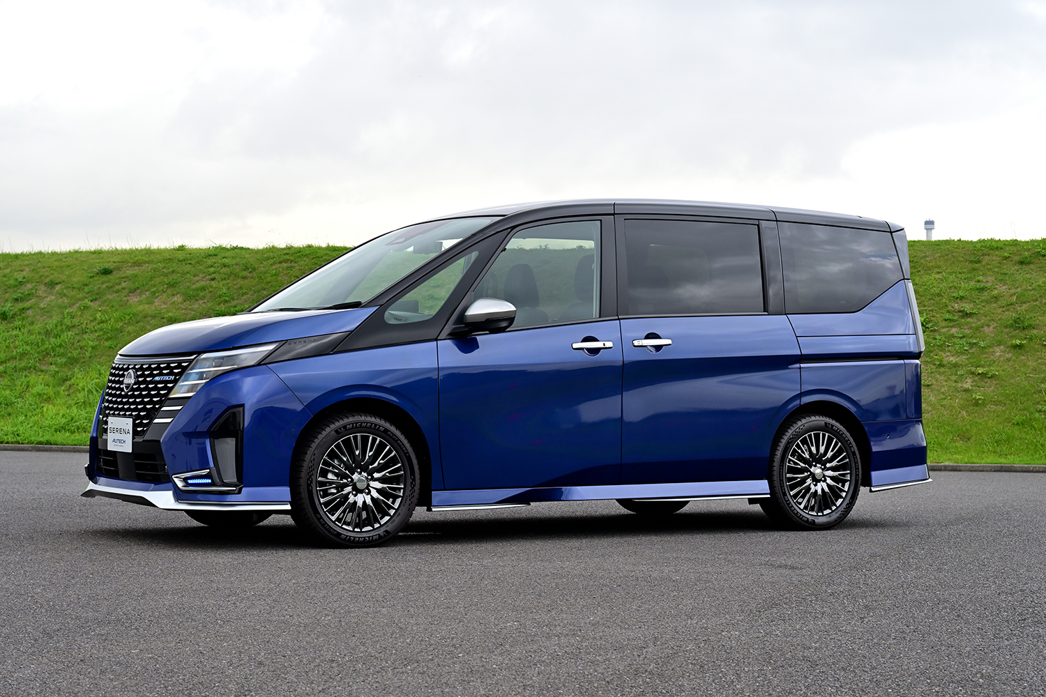 日産 セレナ オーテックスポーツスペック