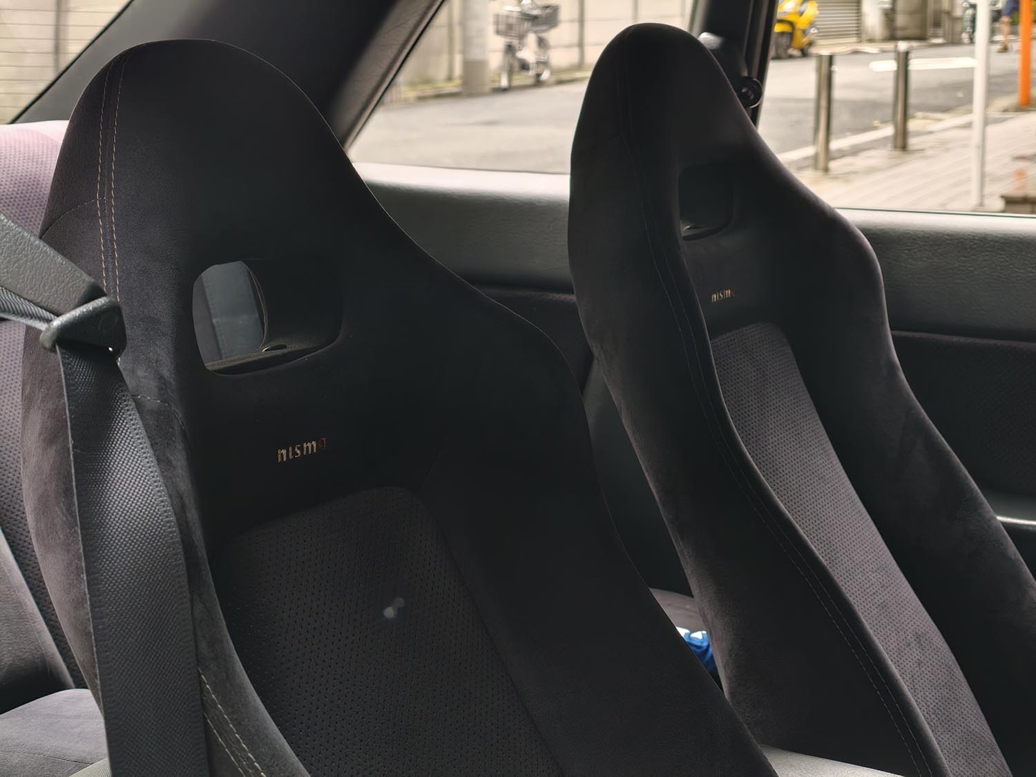 R32とR33に採用されていた純正シートが想像を絶する名品だった 〜 画像9