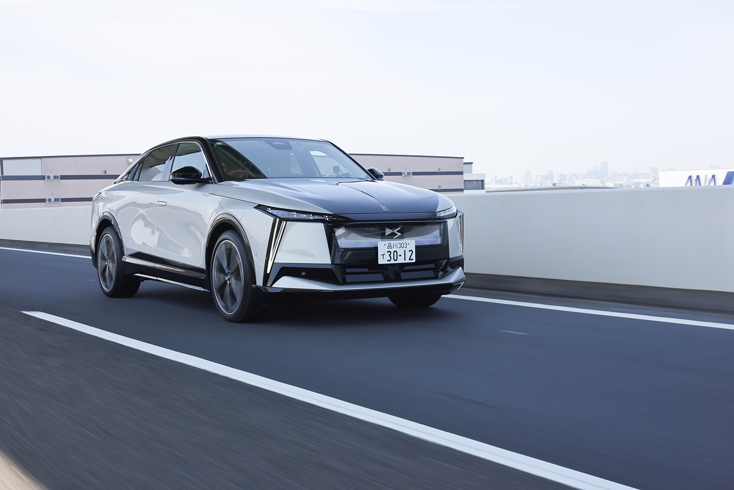 フランス流ラグジュアリーＥＶ「N°8」の魔力に沼った 〜 画像1