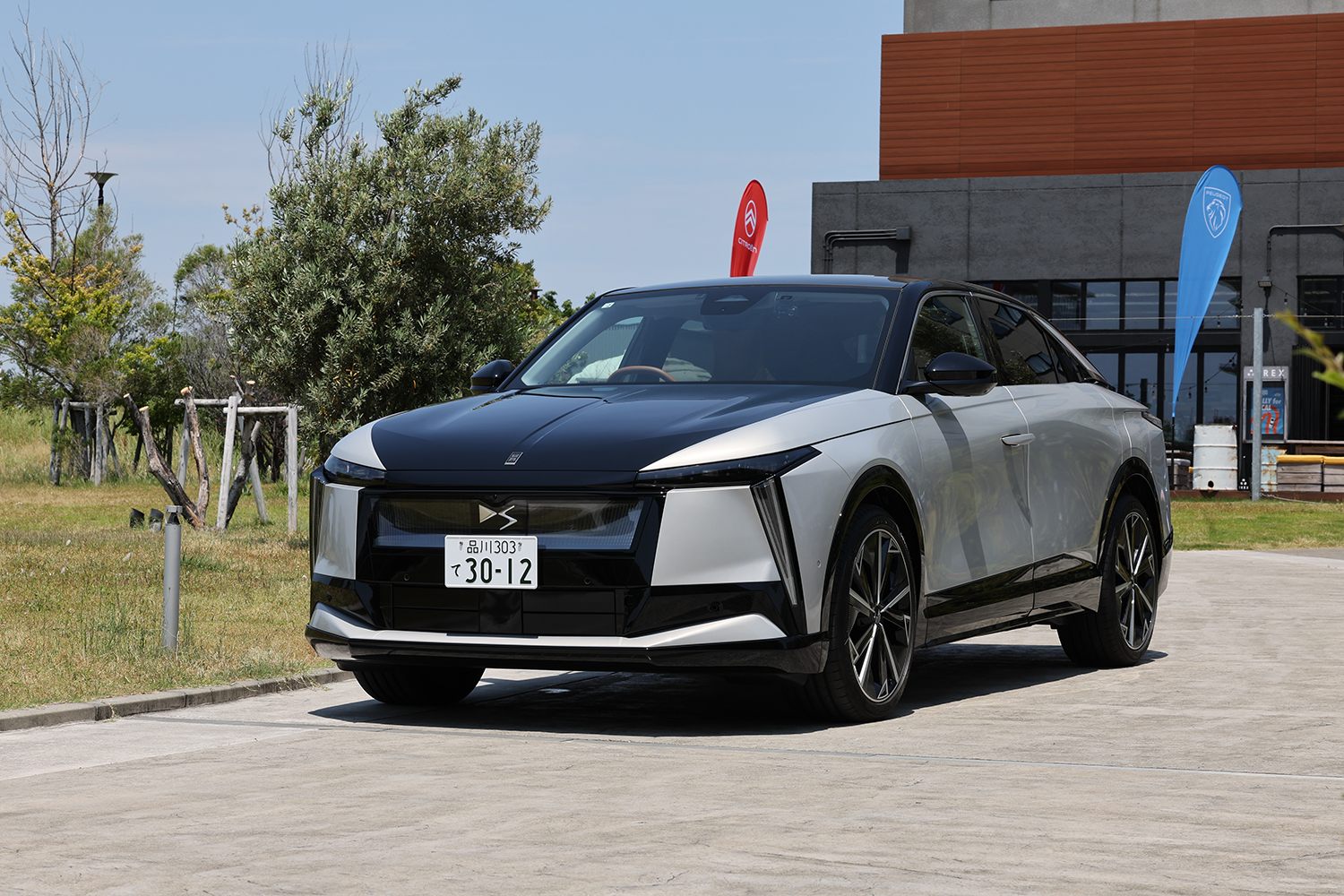 フランス流ラグジュアリーＥＶ「N°8」の魔力に沼った 〜 画像3