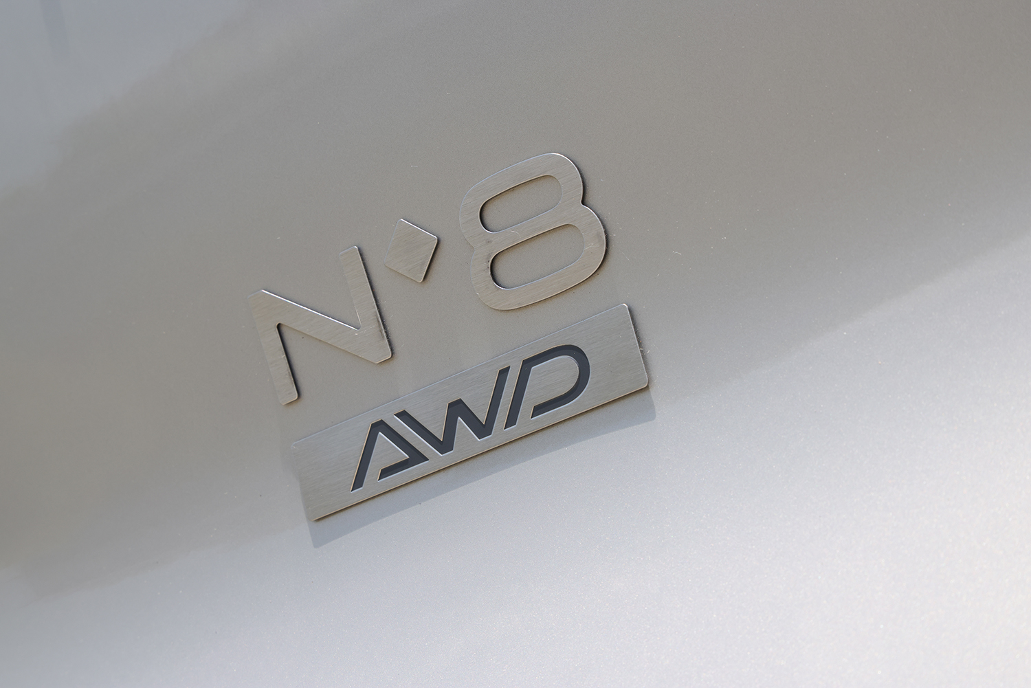 フランス流ラグジュアリーＥＶ「N°8」の魔力に沼った 〜 画像8