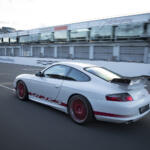 【画像】2003年に誕生したポルシェの歴史を変える偉大なる１台！　速さ命で生まれた「911 GT3 RS」 〜 画像7