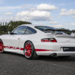 【画像】2003年に誕生したポルシェの歴史を変える偉大なる１台！　速さ命で生まれた「911 GT3 RS」 〜 画像17