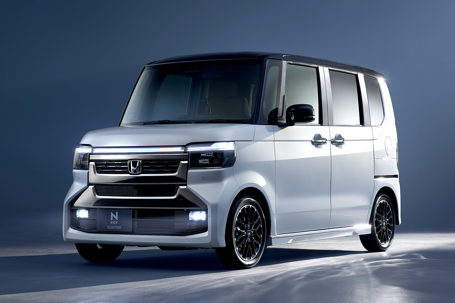 ホンダN-BOXカスタムのフロントスタイリング