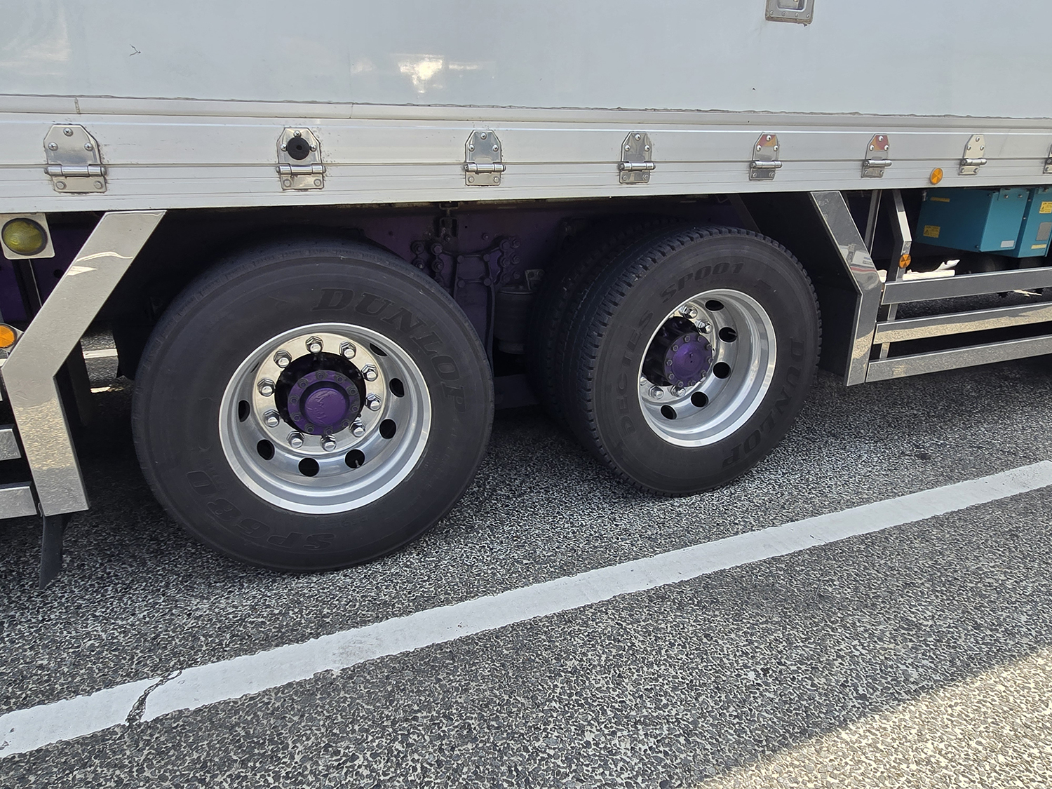 トラックのパンクで大切なのは被害を広げない迅速で臨機応変な判断だった 〜 画像6