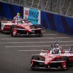 【画像】レースといえばツルツルのスリックタイヤが定番！　なのになぜフォーミュラＥは溝付きタイヤを使うのか？ 〜 画像2