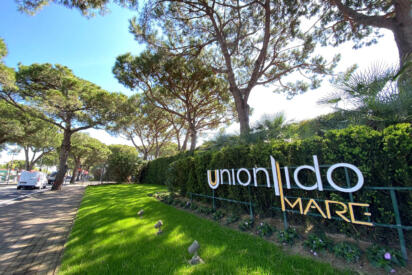 なぜかイタリアにドイツ人御用達の巨大リゾート！　アウディの歴史に刻まれる「Union Lido Mare」に潜入してみた【みどり独乙通信】