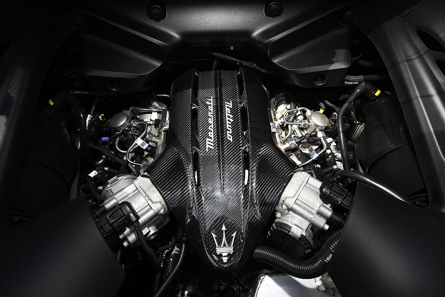 マセラティGT2ストラダーレのエンジン 〜 画像28