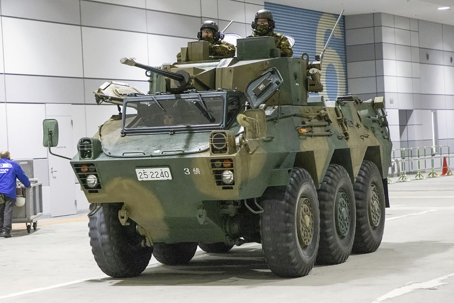 軍用車両のイメージ