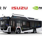 熟練ドライバーにしかできない「神業」をAIで実現！　いすゞ×ティアフォー×NVIDIAの「自動運転バス」が街に解き放たれる