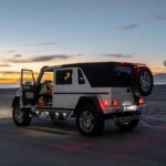 【画像】ベントレーもロールス・ロイスも「そこのけ」状態！　マイバッハが手がけた「G650ランドレー」の圧倒的な存在感 〜 画像10