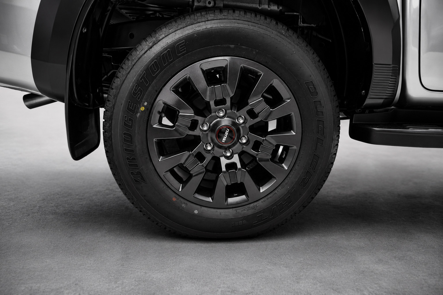 いすゞのピックアップ「D-MAX」の輸入販売が開始 〜 画像4