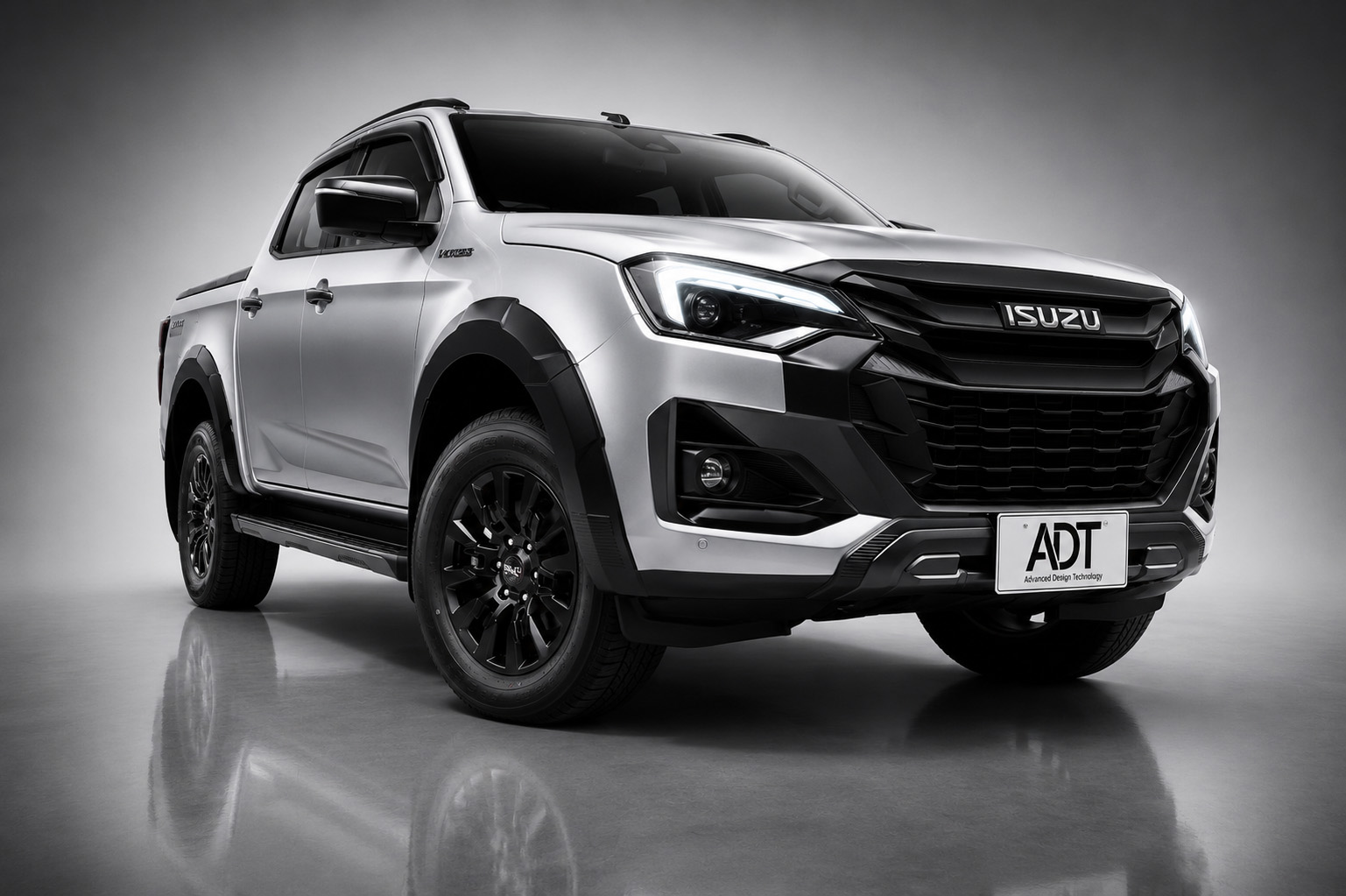 いすゞのピックアップ「D-MAX」の輸入販売が開始
