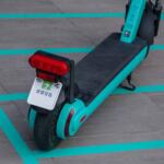 【画像】法定速度30km/hの原付きはヘルメット着用が義務で20km/hの電動キックボードは努力義務！　この「差」と危険度をマジメに考えてみた 〜 画像2