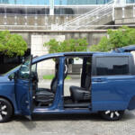 【画像】じつは臭いクルマ多いんです！　車内をセルフで徹底消臭するテクニックを伝授 〜 画像14
