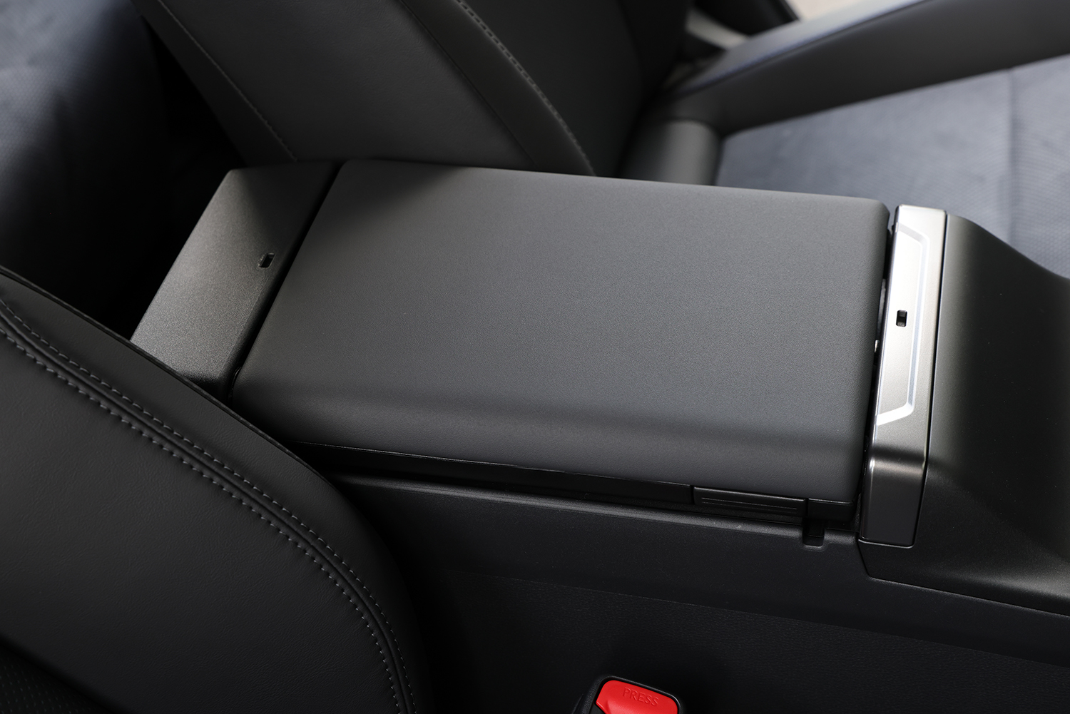 トヨタRAV4 PHEVの公道試乗 〜 画像47