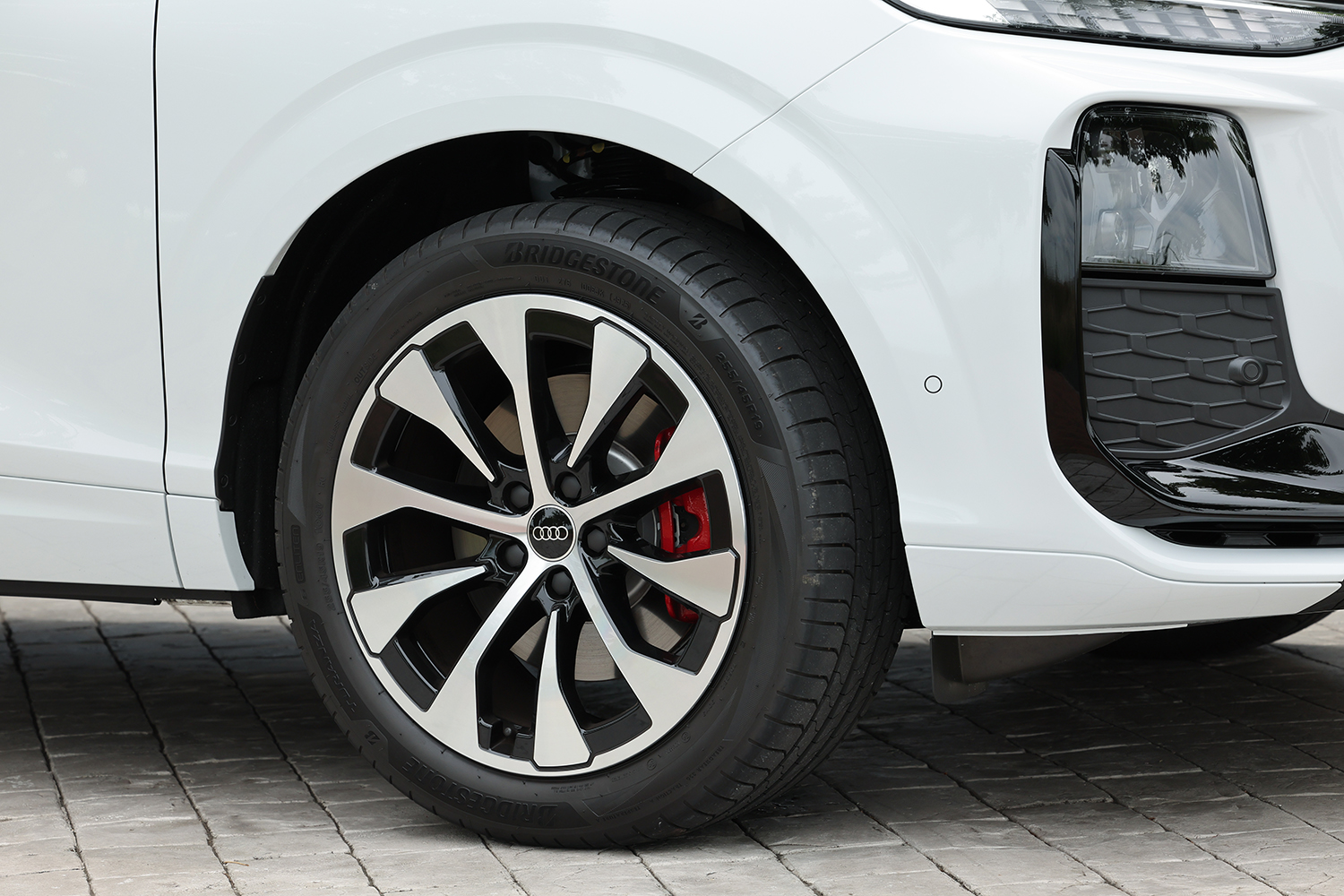 アウディ Q3 Sportback TFSI quattro 150kW advancedの足まわり 〜 画像24