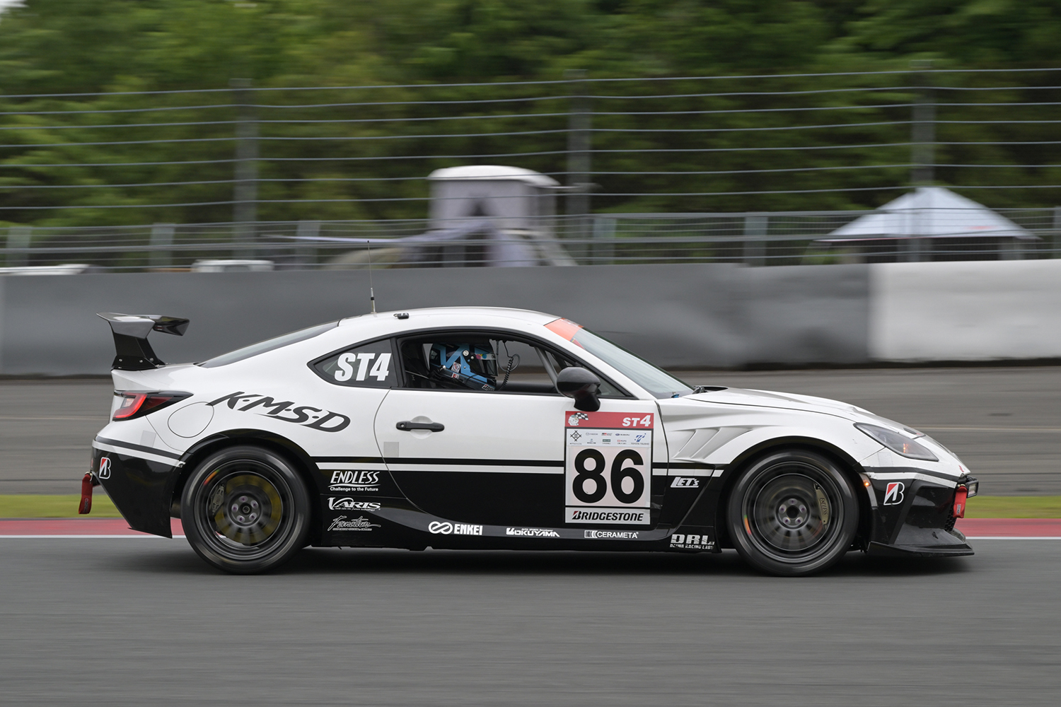 ST-4クラスを戦い抜く86号車「K・M・S・D GR86」の団結力に感激 〜 画像34